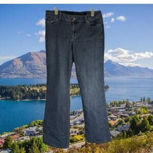 Style & Company 12 Woman's long boot cut jeans. Cotton blend. Fall, winter.